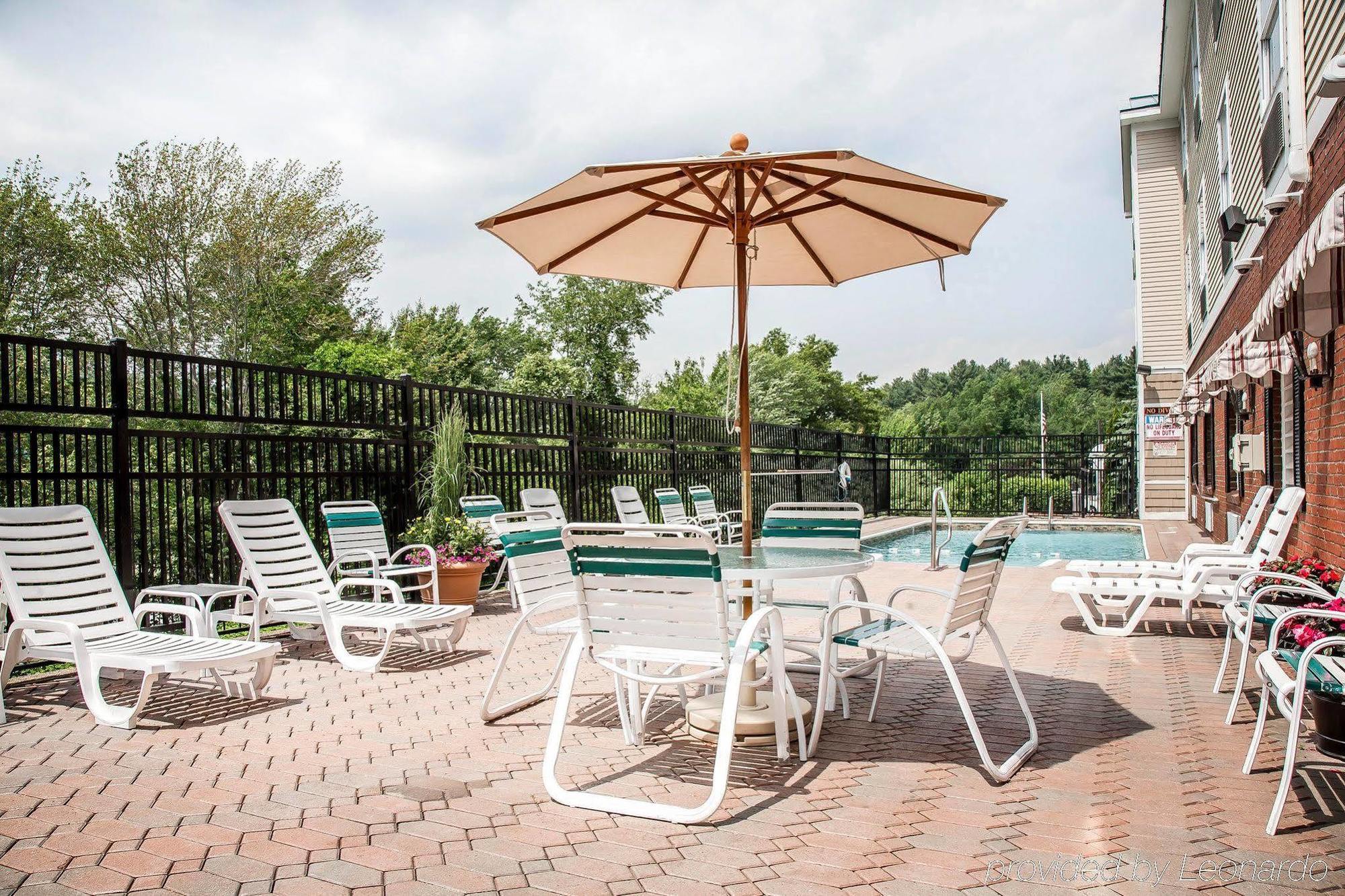 Comfort Inn & Suites Sturbridge-Brimfield Exterior photo